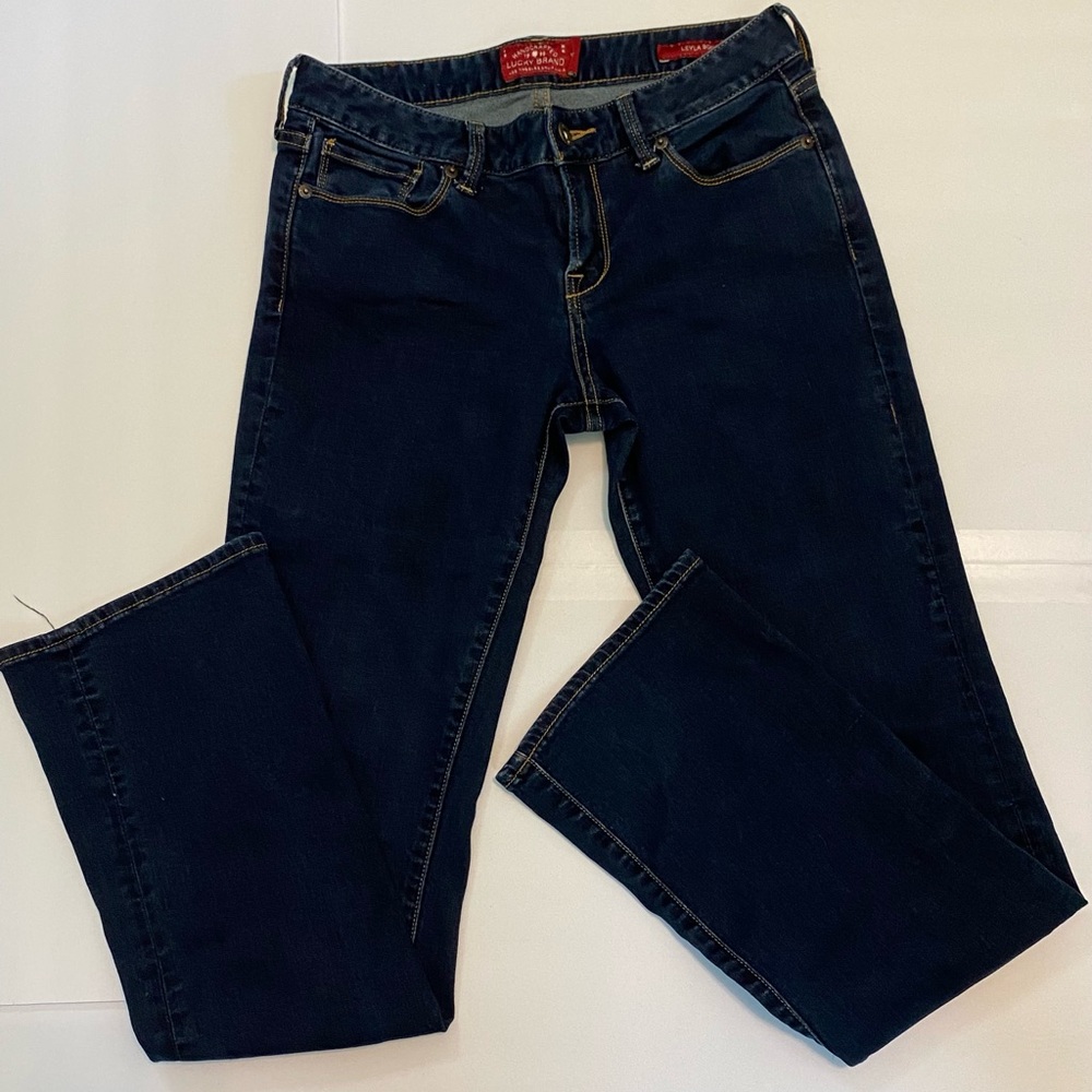 Lucky Brand Leyla Boot Cut. Dark wash. Sz 6 sz28. 31” inseam